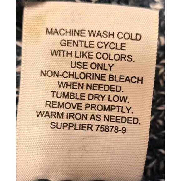 St. John's Bay Women’s Small Black Gray Sweater Pull over - Picture 5 of 5